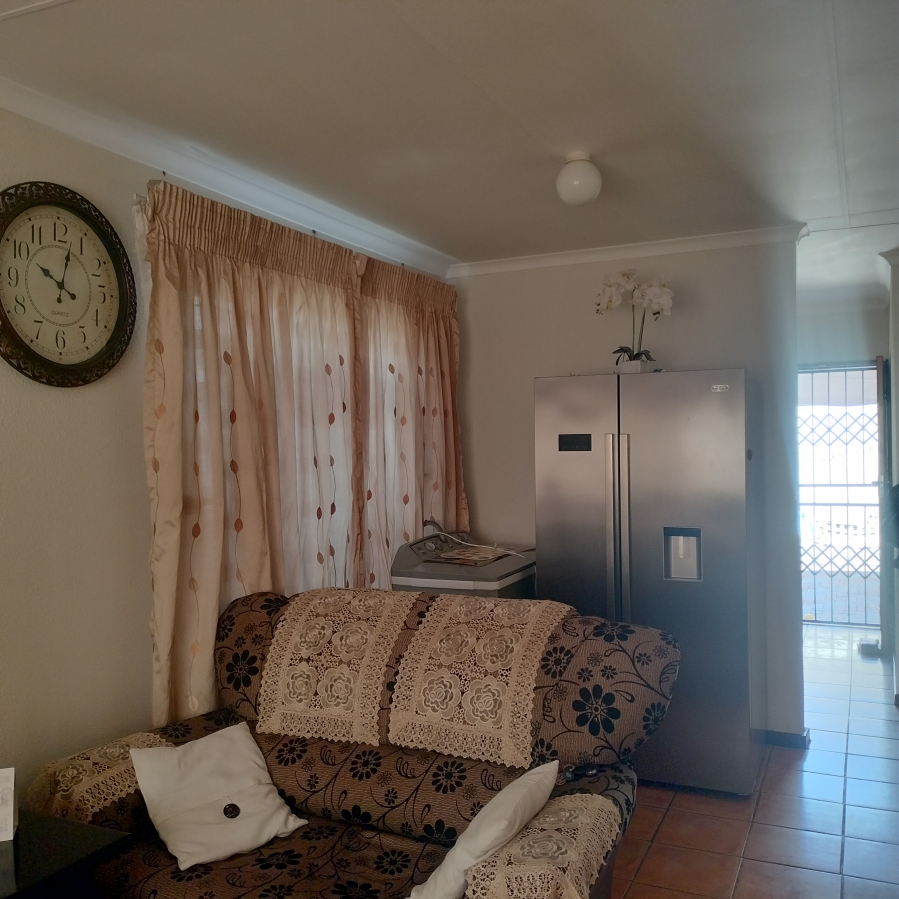 To Let 3 Bedroom Property for Rent in Tlhabane West North West